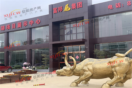 西关花园四楼101平三室毛坯带车库69万